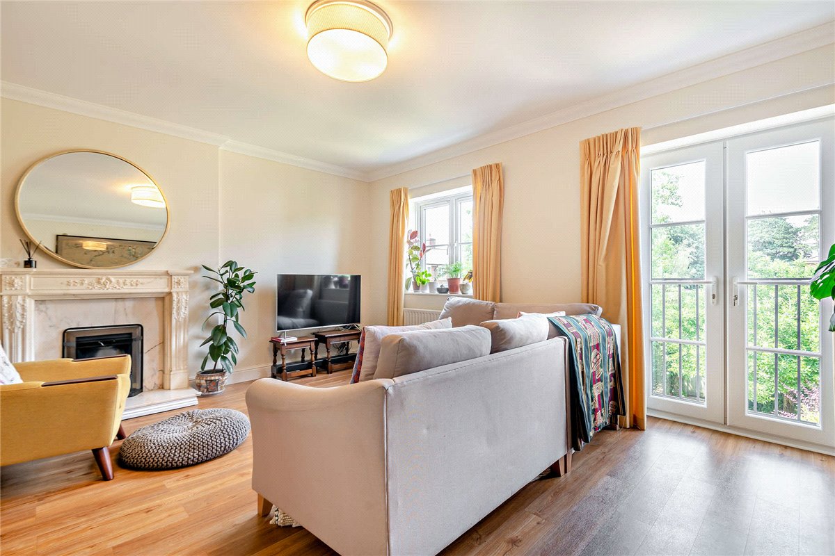 3 bedroom House, Cornes Close, Winchester, SO22 - Sold, Image 3