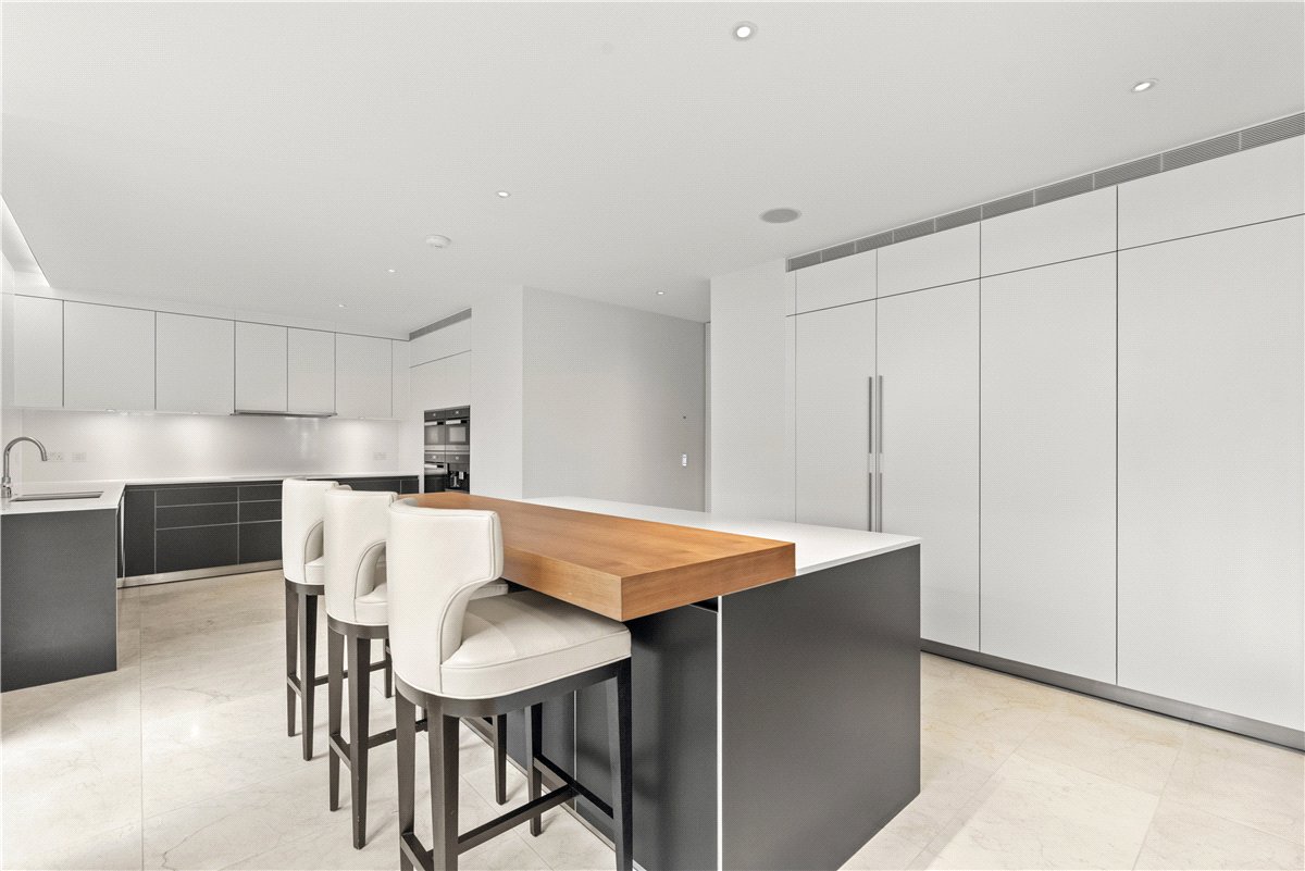 4 bedroom Flat, Chelsea Manor Street, Chelsea, SW3 - Available, Image 4