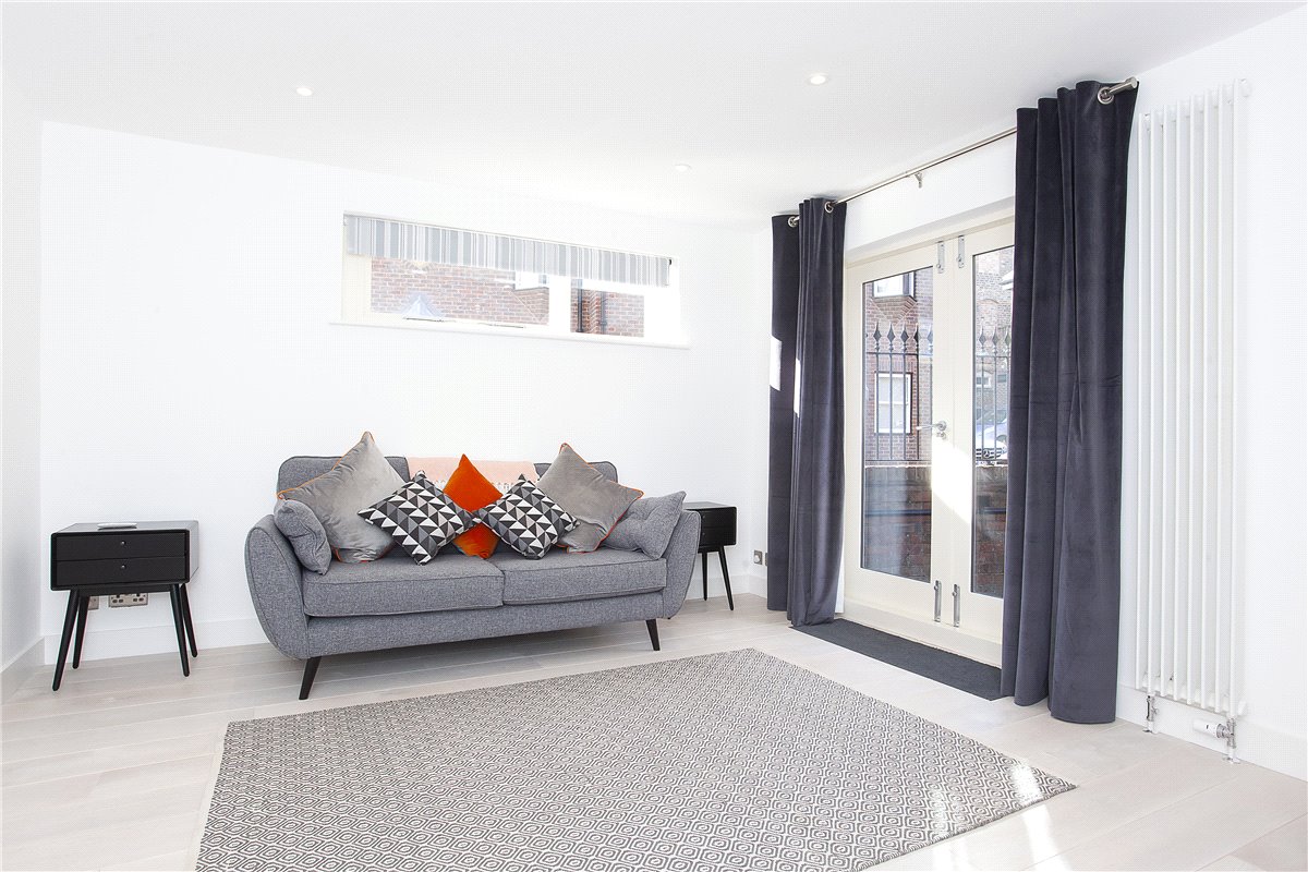 1 bedroom Flat, St. Andrewgate, York, YO1 - Available, Image 1