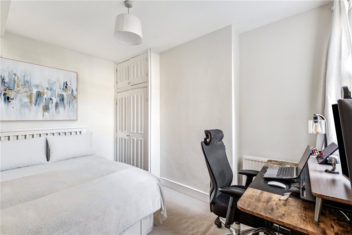 2 bedroom Flat, Airedale Road, London, SW12 - Sold, Image 1