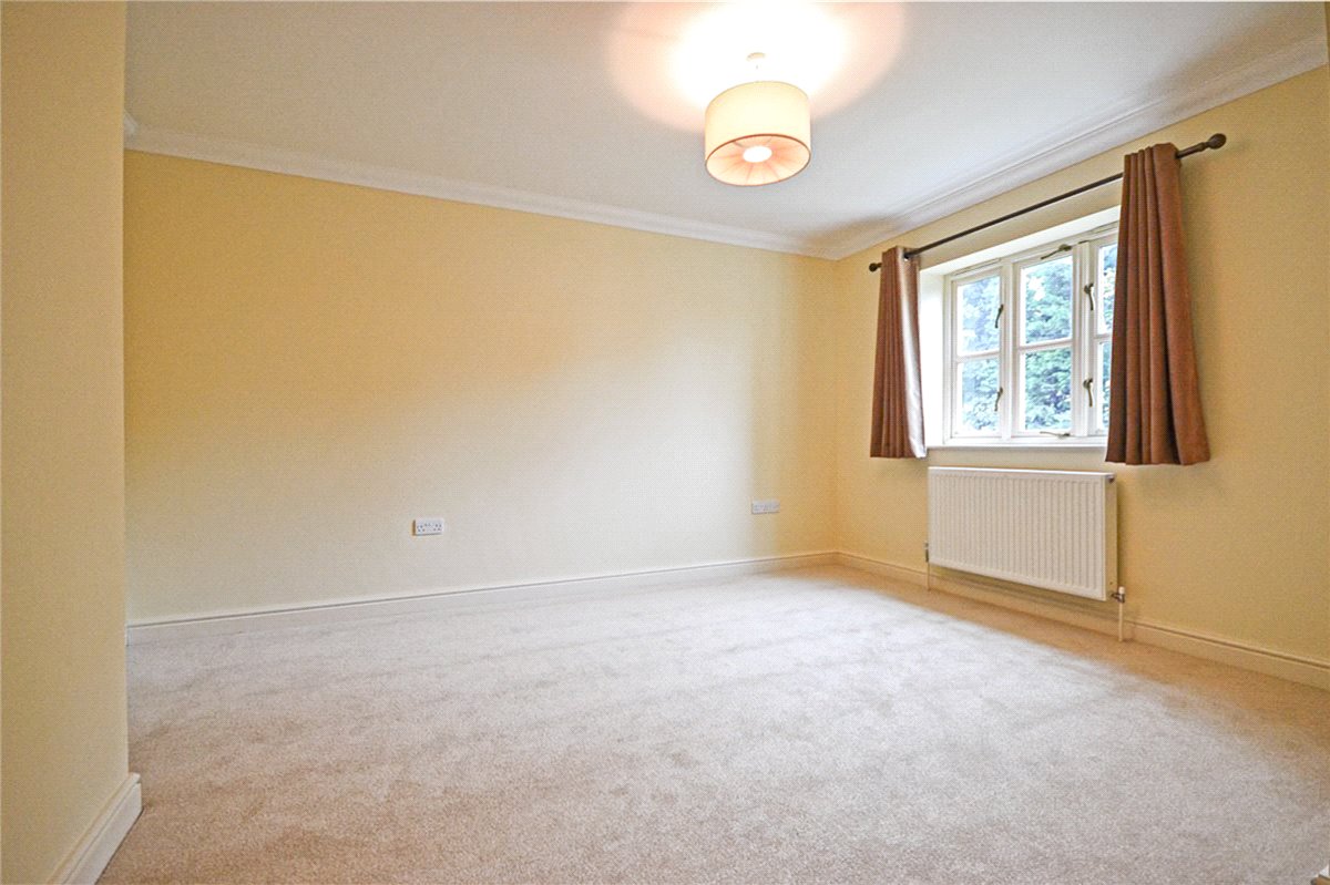 3 bedroom House, Forge End, Oakington, CB24 - , Image 2