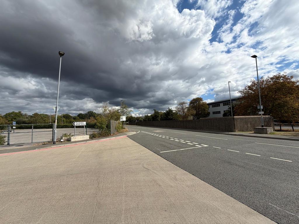 27573 Sq Ft, Eastern Perimeter Road, Hounslow, TW6 - Available, Image 5