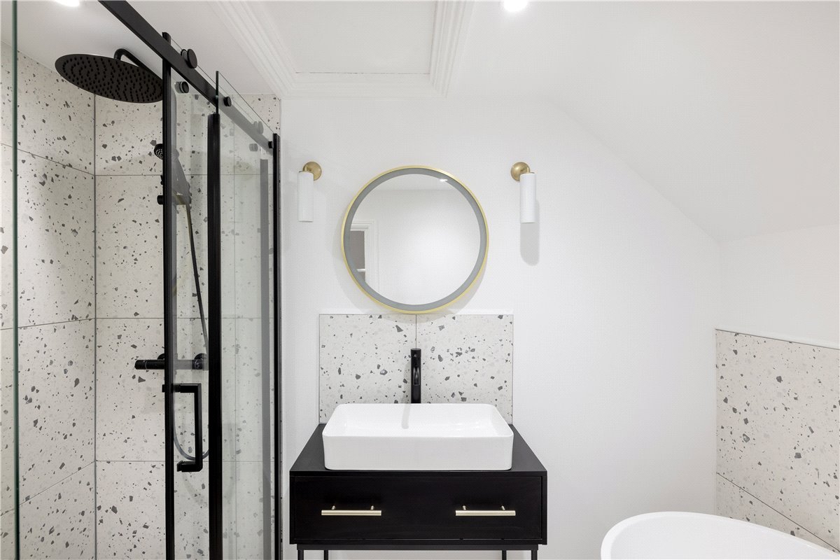 3 bedroom Flat, Mayford Road, London, SW12 - Sold, Image 2