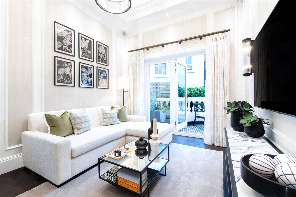 2 bedroom Maisonette, Prince Of Wales Terrace, Kensington, W8 - Available, Image 6