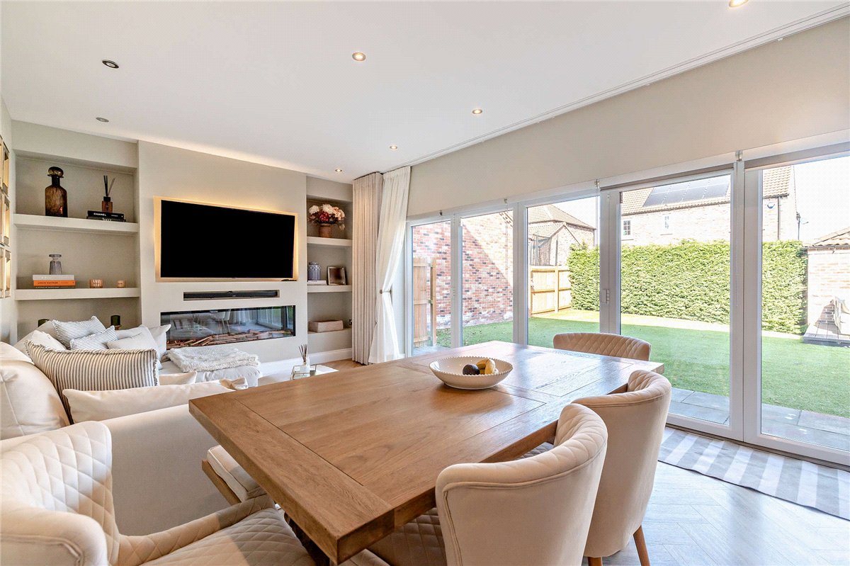 6 bedroom House, Woodland Close, Wetherby, LS22 - Available, Image 7