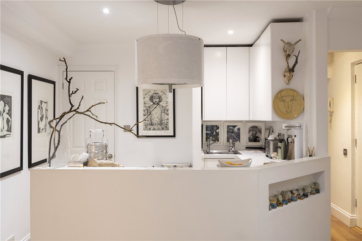 2 bedroom Flat, Battersea High Street, London, SW11 - Available, Image 2