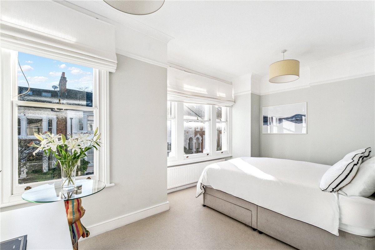 2 bedroom Flat, Airedale Road, London, SW12 - Sold, Image 4