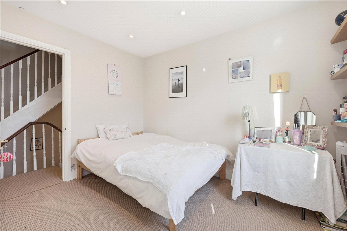 6 bedroom House, Delaford Street, London, SW6 - Available, Image 16