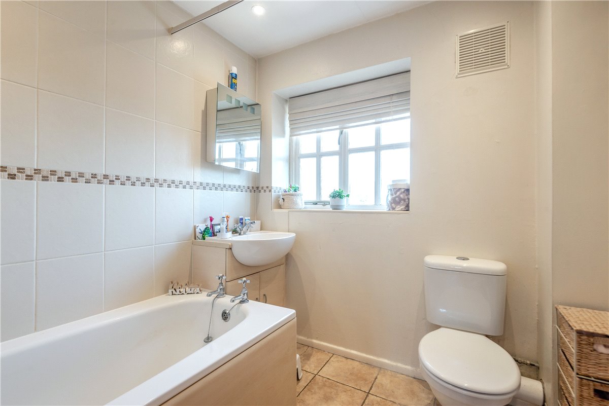 3 bedroom House, Pigeonhouse Cottages, Pigeonhouse Yard, SO21 - Sold, Image 6