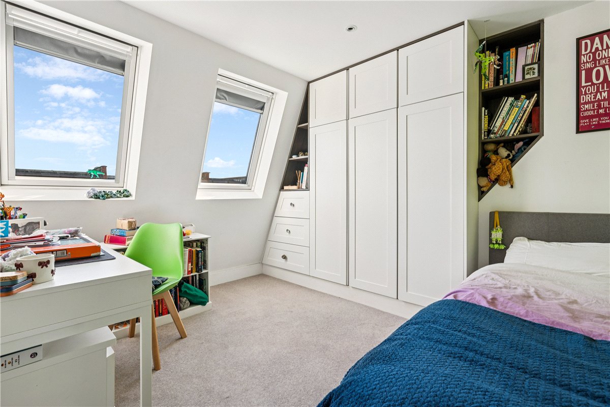 6 bedroom House, Queensmill Road, London, SW6 - Available, Image 2