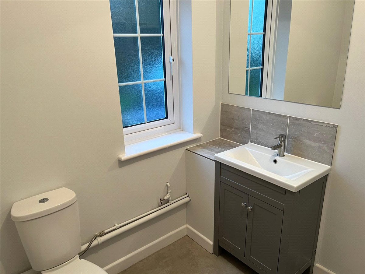 4 bedroom House, Sydmonton, Burghclere, RG20 - Available, Image 10