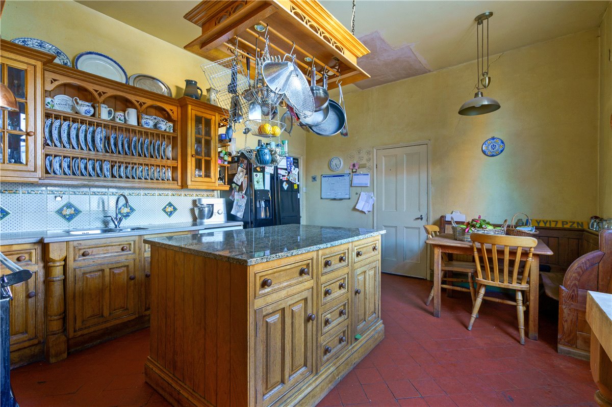 6 bedroom House, Doncaster Road, Selby, YO8 - Available, Image 18