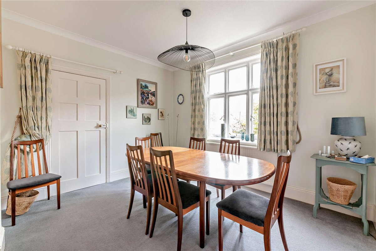 5 bedroom House, Andover Road, Newbury, RG14 - Available, Image 5