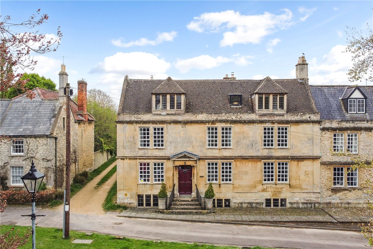 6 bedroom House, The Green, Calne, SN11 - Sold