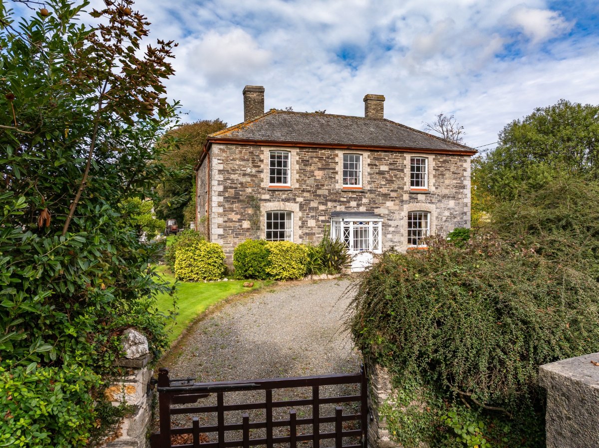 137.2  Farm, Hurdon Farm, Launceston, PL15 - Available, Image 9