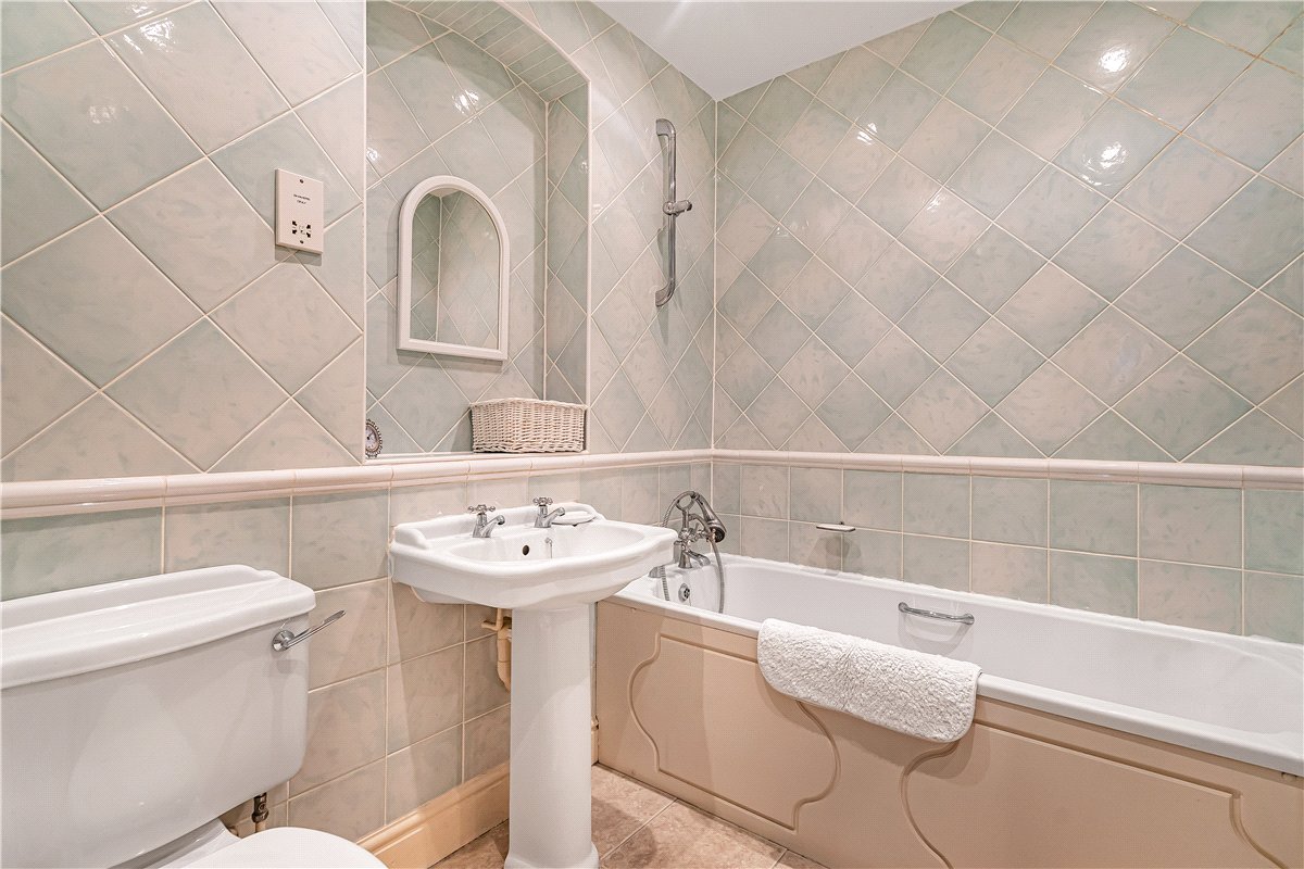 2 bedroom Flat, Hernes Road, Oxford, OX2 - Available, Image 12