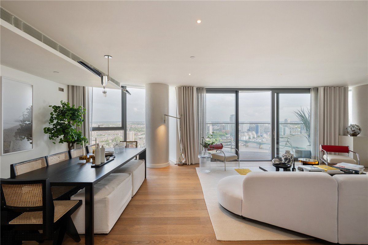 4 bedroom Flat, Waterfront Drive, Chelsea Waterfront, SW10 - Available