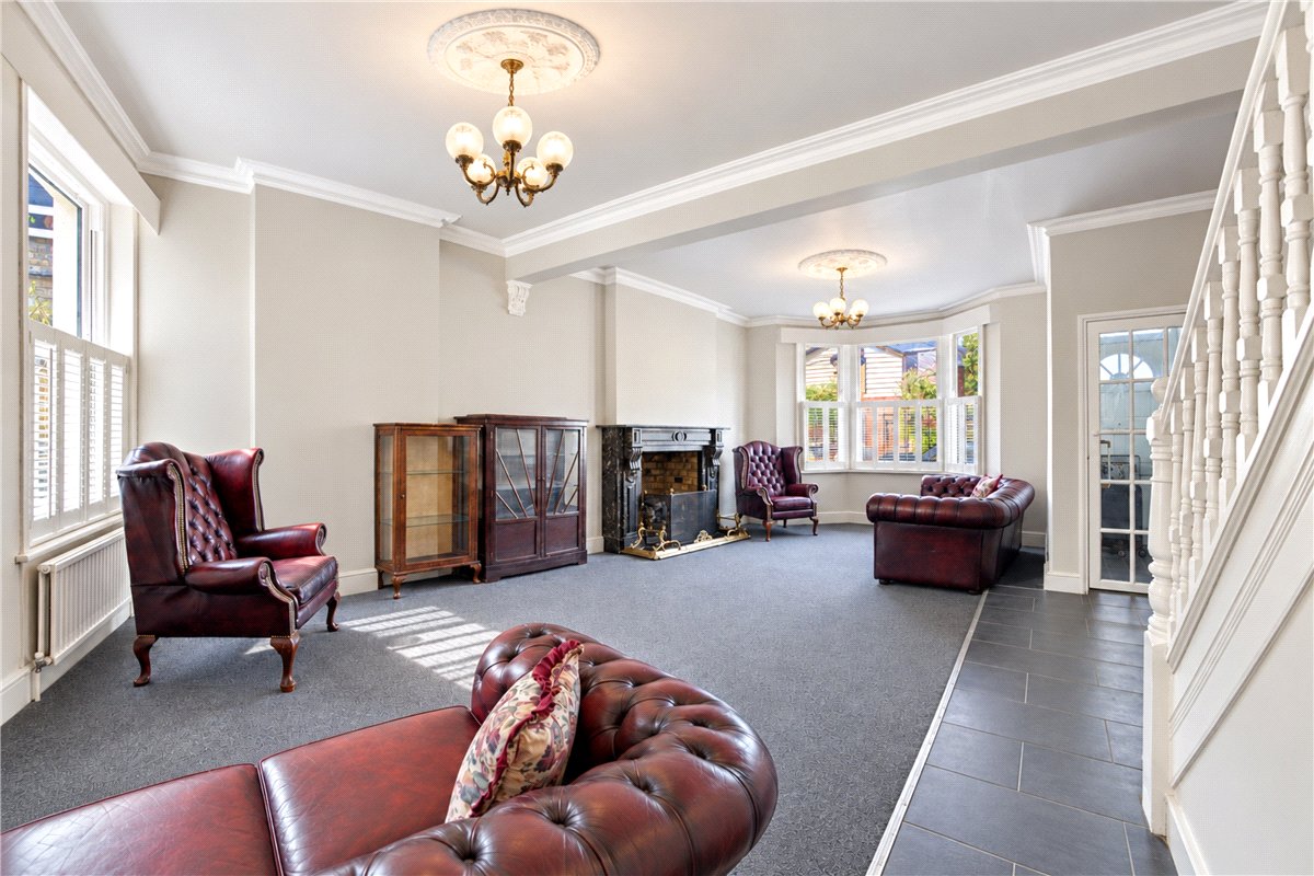 3 bedroom House, Kenyon Street, London, SW6 - Available, Image 2