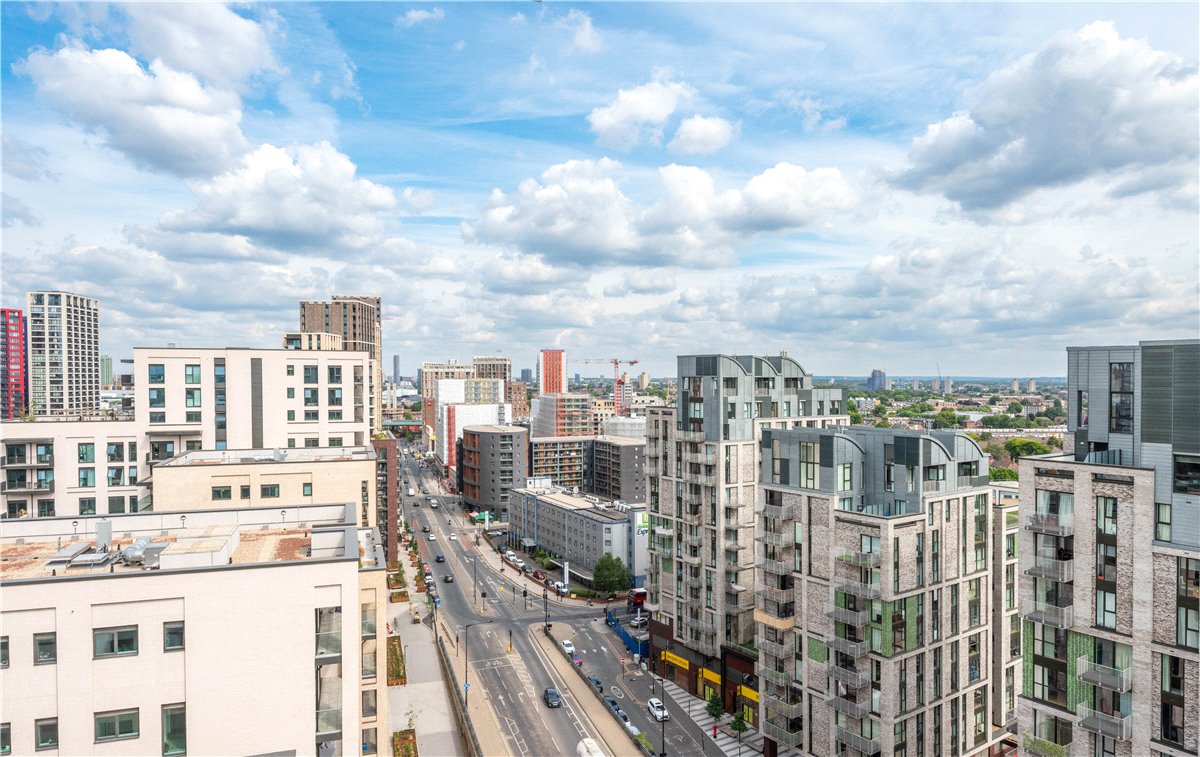 3 bedroom Flat, Heartwell Avenue, London, E16 - Let Agreed, Image 9