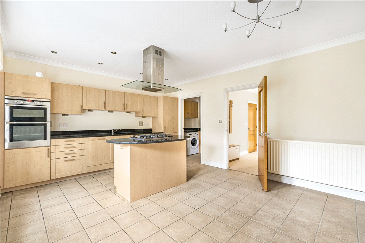 4 bedroom House, Lark Hill, Oxford, OX2 - , Image 2
