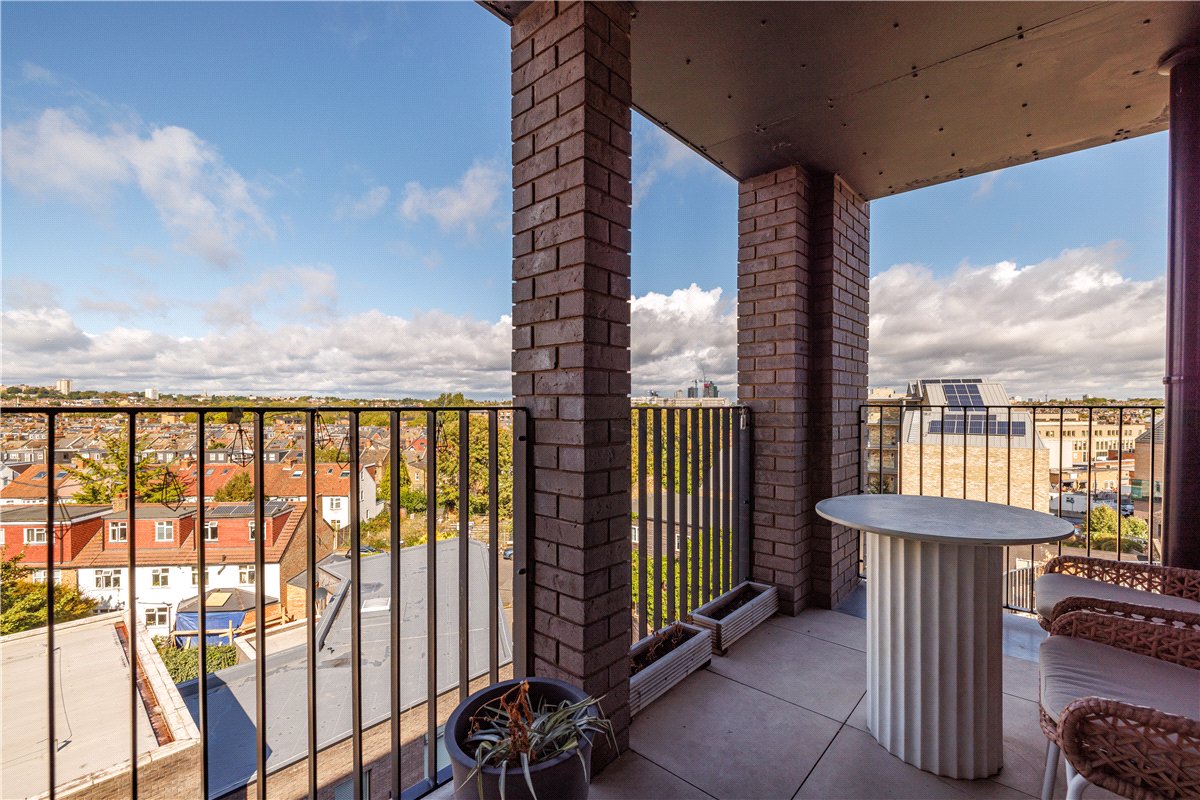 3 bedroom Flat, Ravensbury Terrace, London, SW18 - Available, Image 15