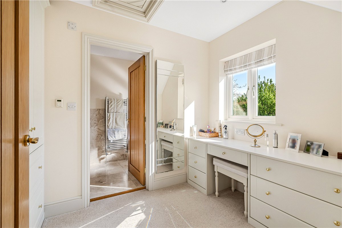 4 bedroom House, Main Road, Cherhill, SN11 - Available, Image 8