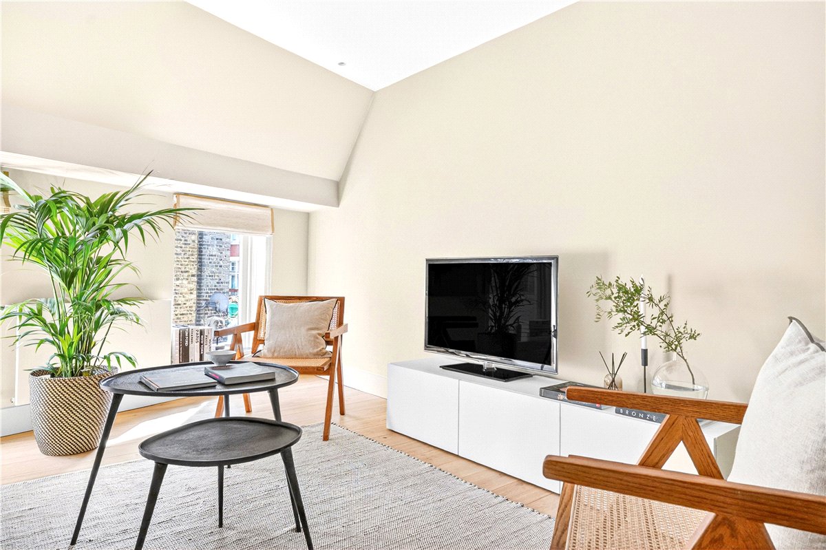 2 bedroom Maisonette, Thurloe Place Mews, South Kensington, SW7 - Available, Image 3