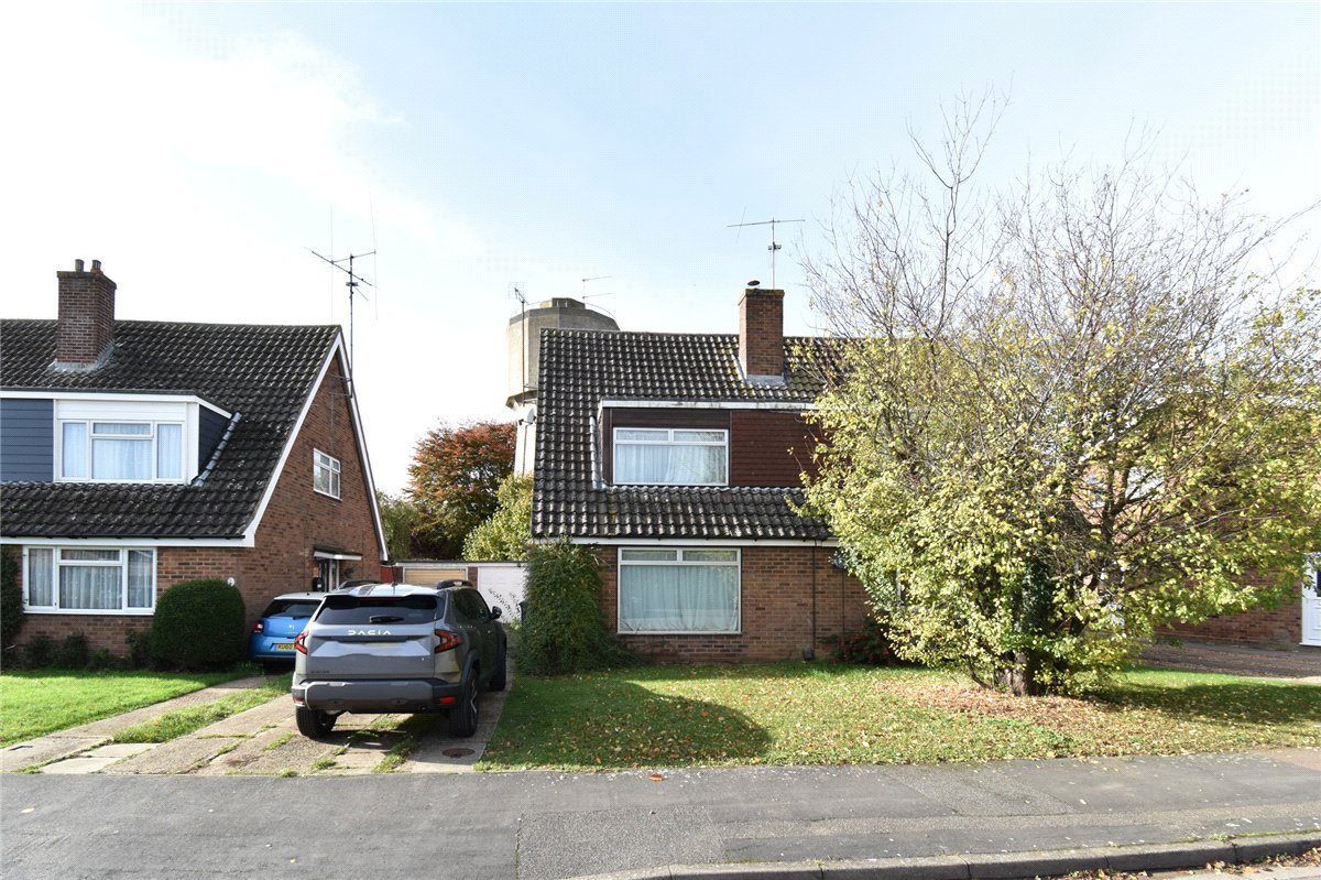 3 bedroom House, Ashley Way, Sawston, CB22 - 