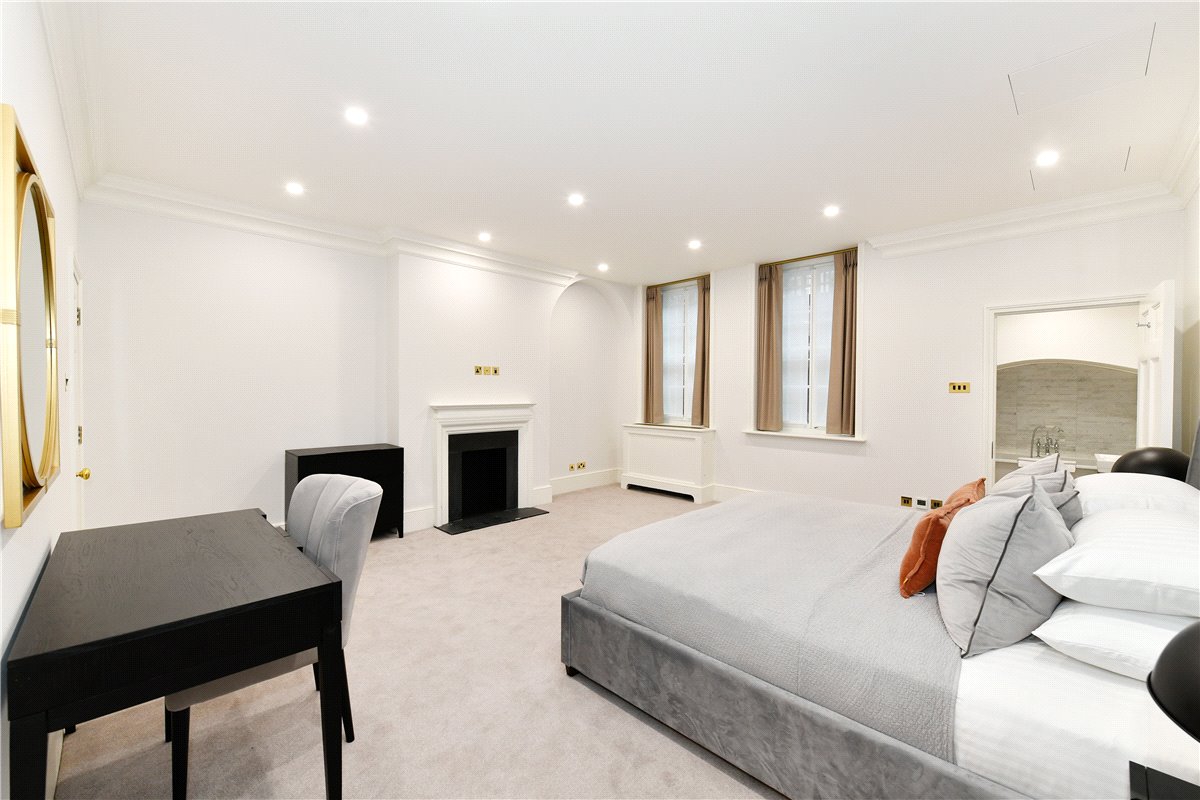 2 bedroom Flat, Park Street, Mayfair, W1K - Available, Image 5