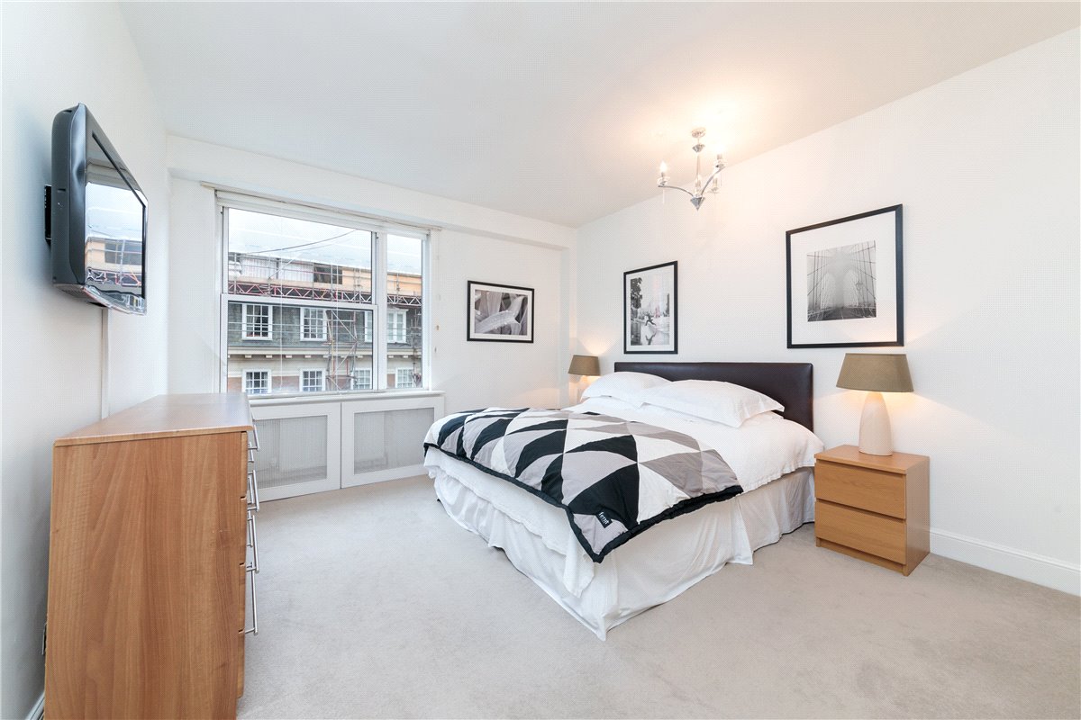 3 bedroom Flat, Weymouth Street, Fitzrovia, W1W - Available, Image 2