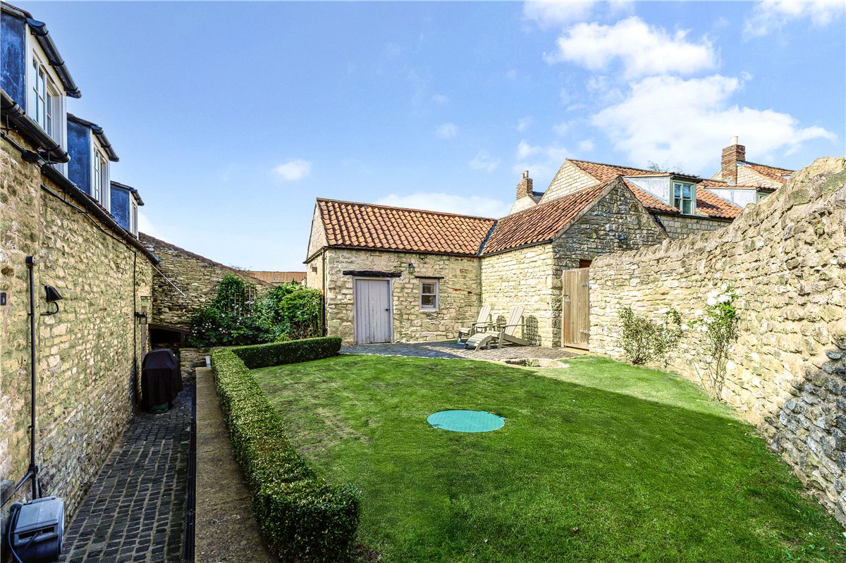 3 bedroom House, Main Street, Westow, YO60 - Available, Image 3