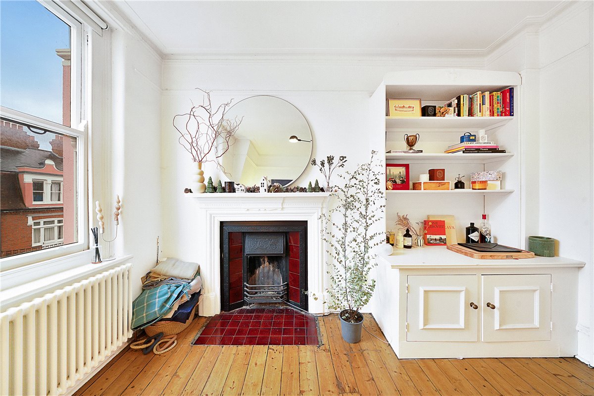 1 bedroom Flat, Waldemar Avenue, London, SW6 - 