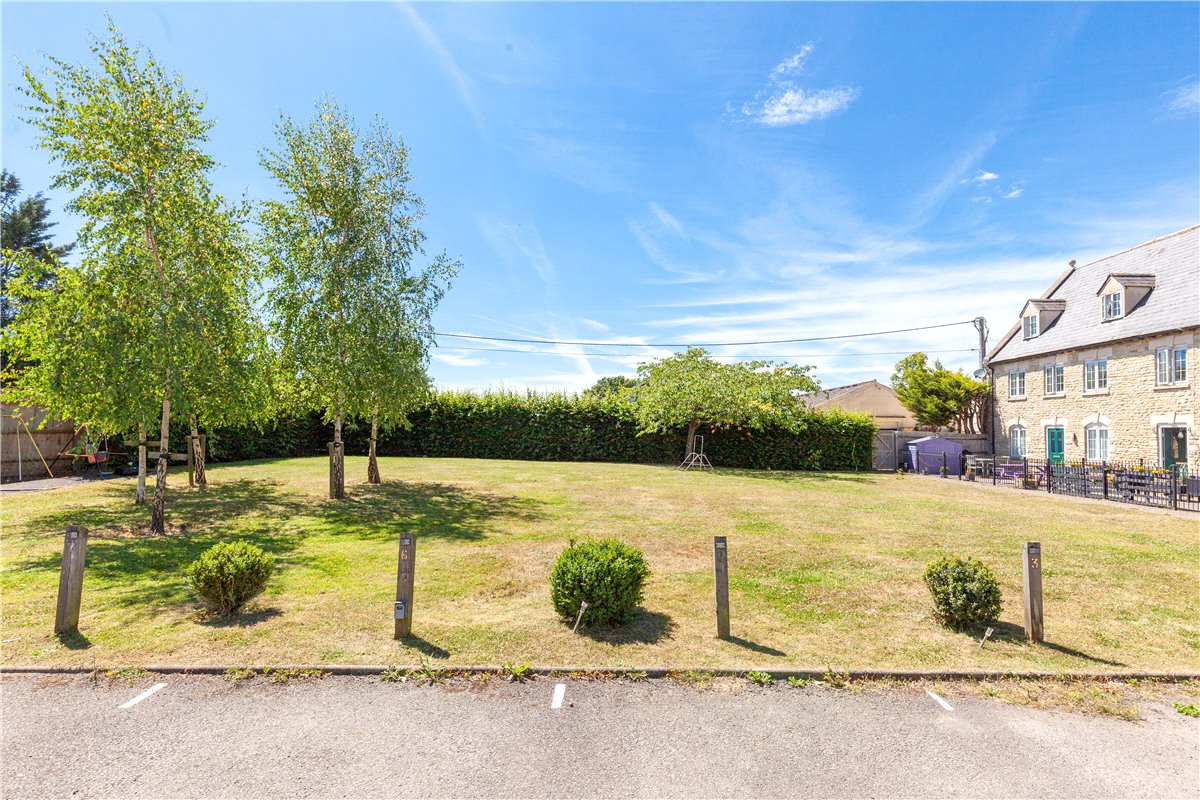 2 bedroom House, Heathfield, Bletchingdon, OX5 - , Image 10