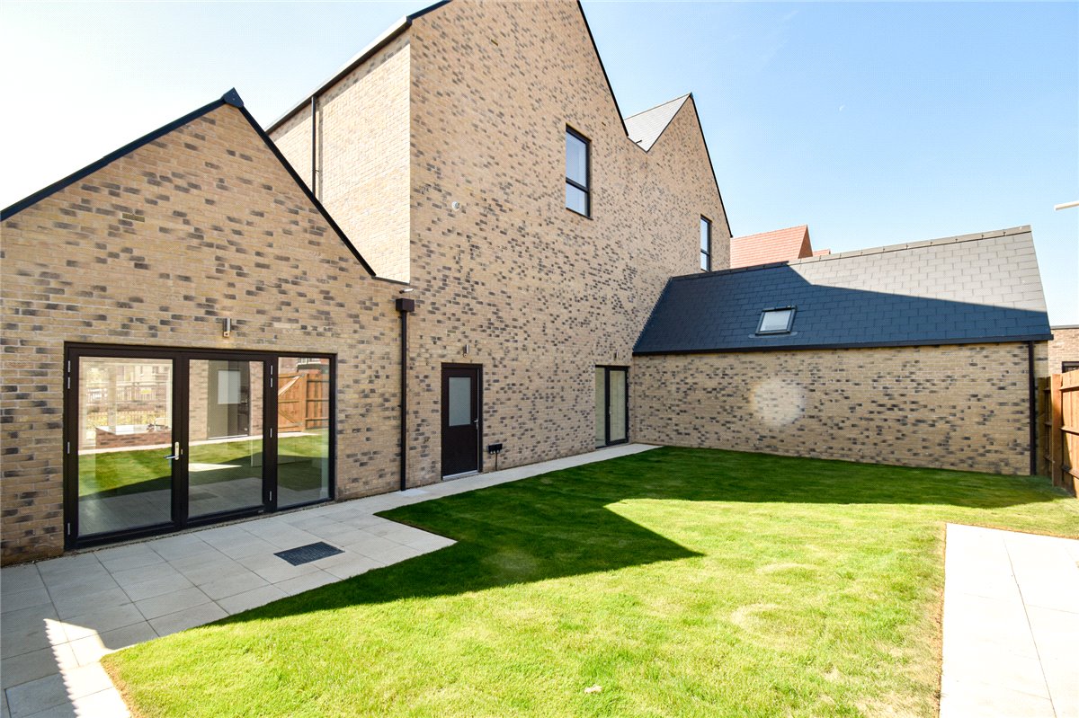 4 bedroom House, Gregory Park North, Cambridge, CB5 - , Image 1