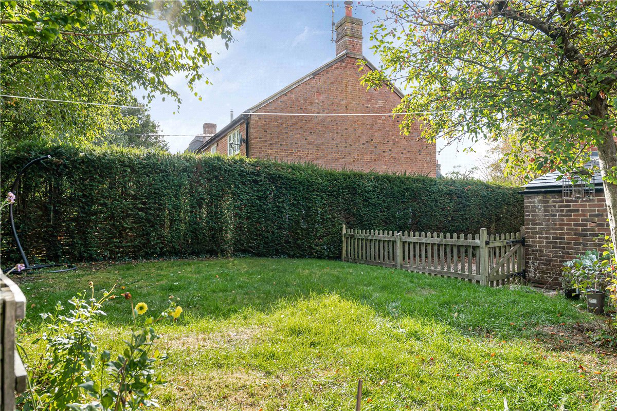 3 bedroom House, East Kennett, Marlborough, SN8 - Available, Image 18
