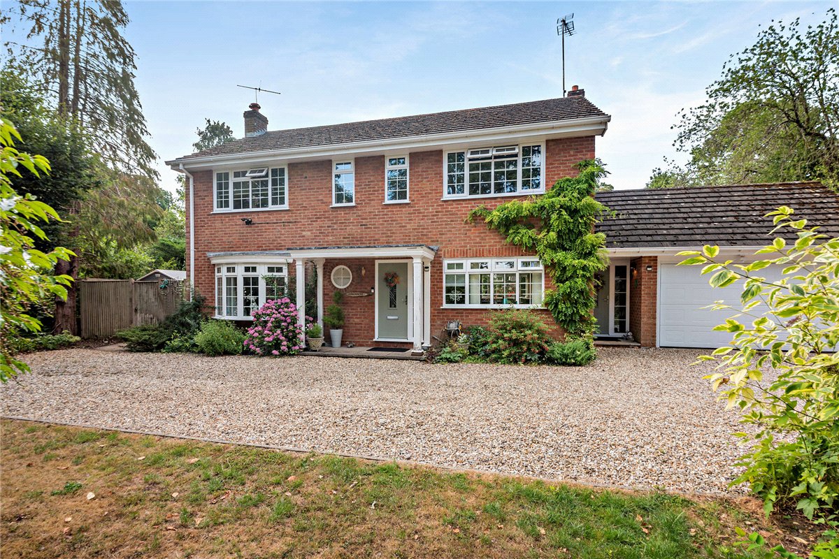 4 bedroom House, Ashford Hill Road, Headley, RG19 - Available