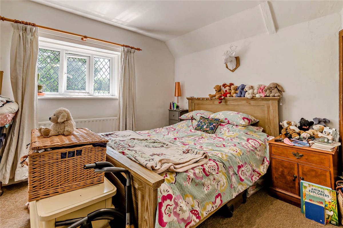 3 bedroom House, Leckhampstead, Newbury, RG20 - Sold STC, Image 2