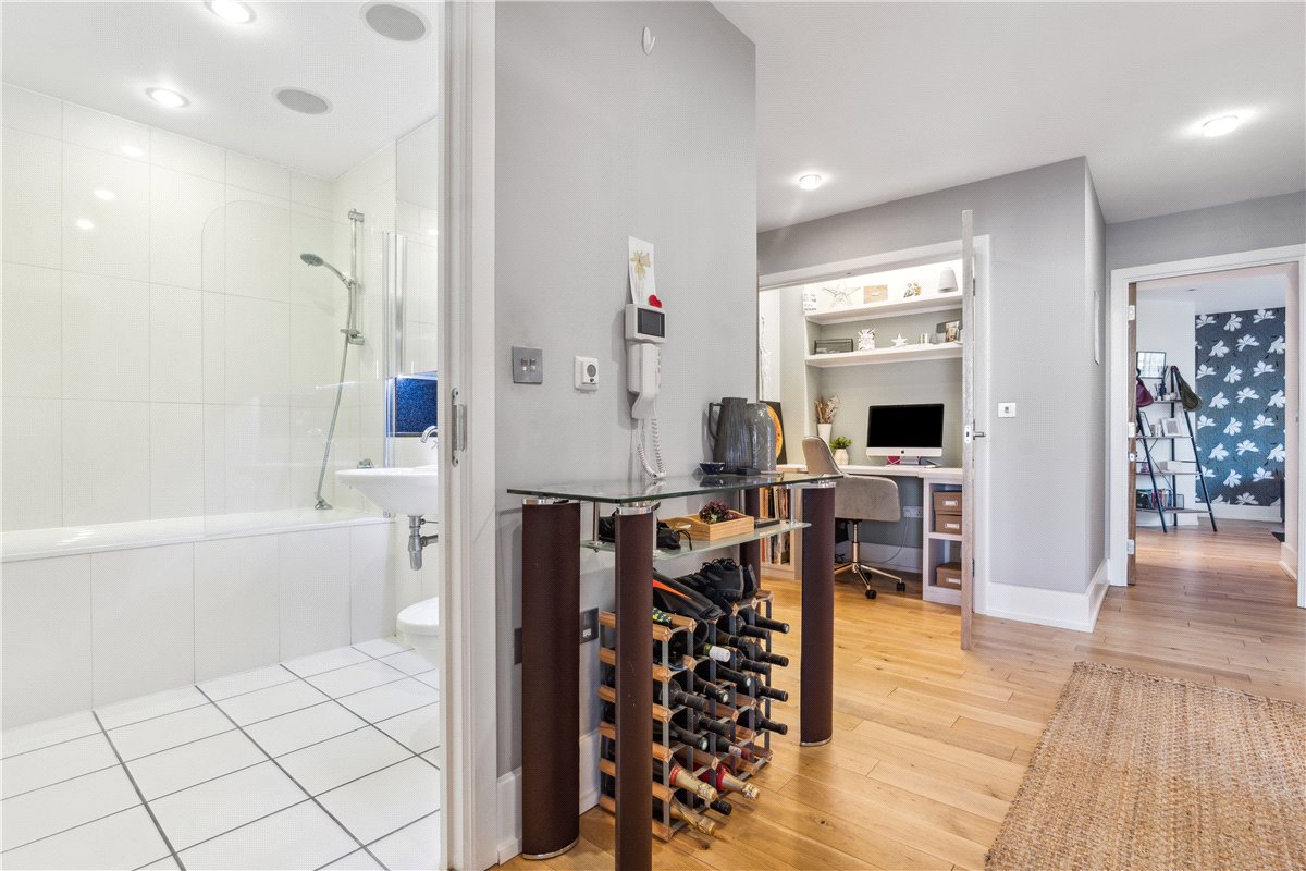 3 bedroom Flat, Commodore House, Battersea Reach, SW18 - Sold STC, Image 12