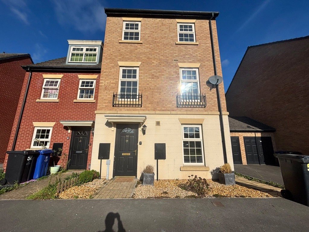 4 bedroom House, Comelybank Drive, Mexborough, S64 - Available