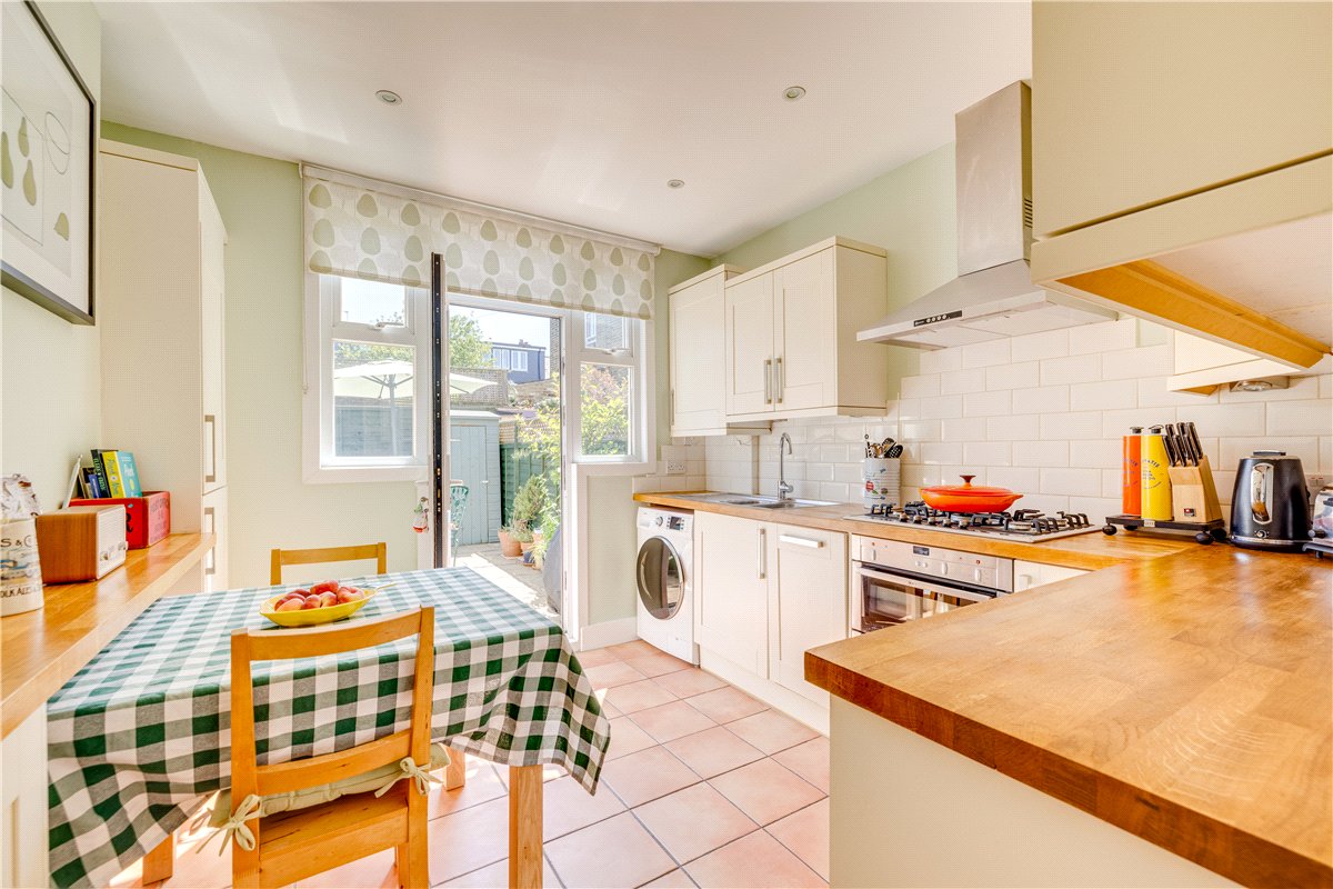 1 bedroom Maisonette, Smeaton Road, London, SW18 - Available, Image 3