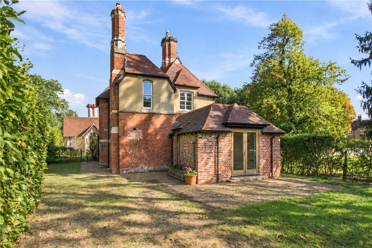 3 bedroom Cottage, Bishops Avenue, London, SW6 - Available, Image 23
