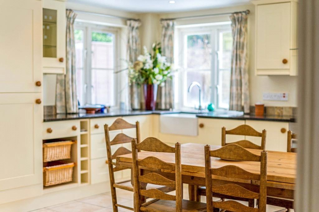 3 bedroom House, Pewsey Road, Upavon, SN9 - , Image 3