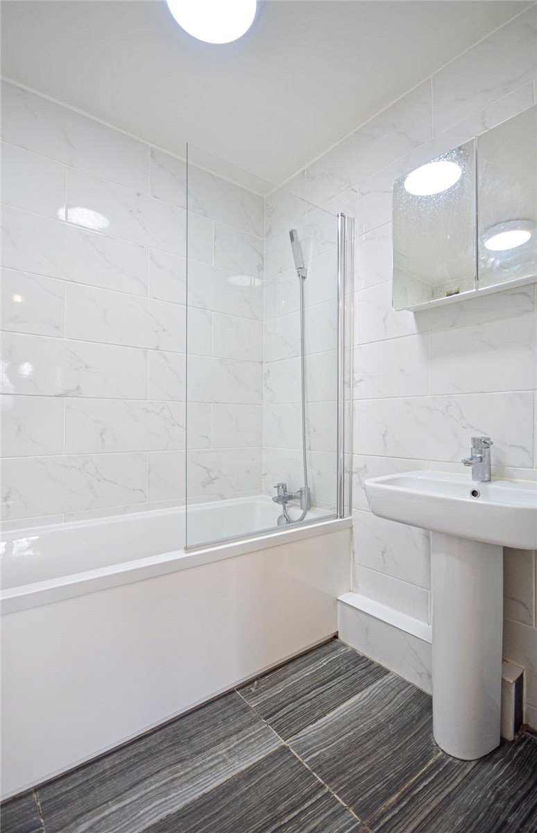 2 bedroom Flat, Elmfield Road, Cambridge, CB4 - Let Agreed, Image 6