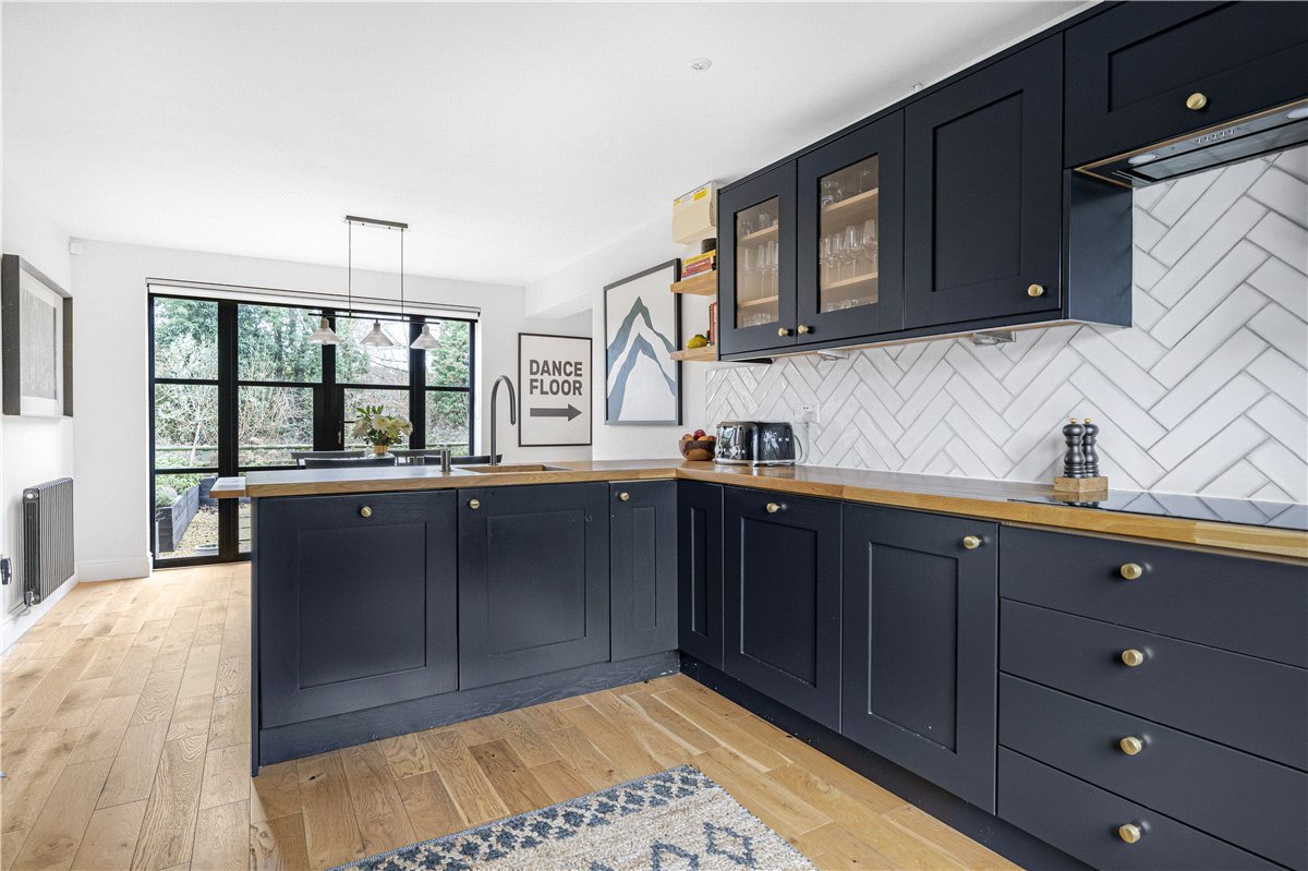 4 bedroom House, Gardiner Close, Abingdon, OX14 - Available, Image 4