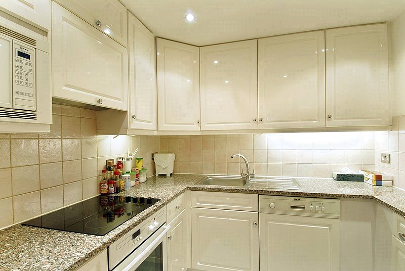 2 bedroom Flat, Barrett Street, Marylebone, W1U - Available, Image 3