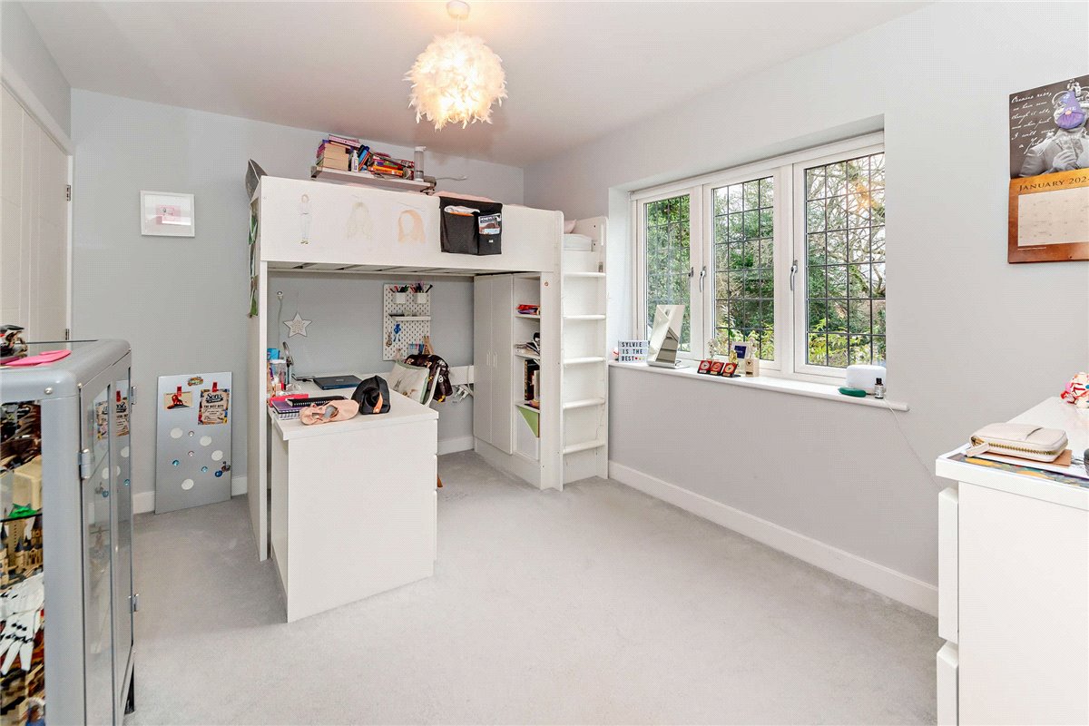 5 bedroom House, Enborne Street, Enborne, RG20 - Available, Image 8