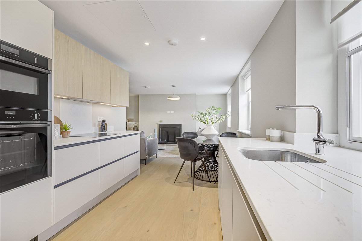 2 bedroom Flat, Wimpole Street, Marylebone, W1G - Available, Image 11