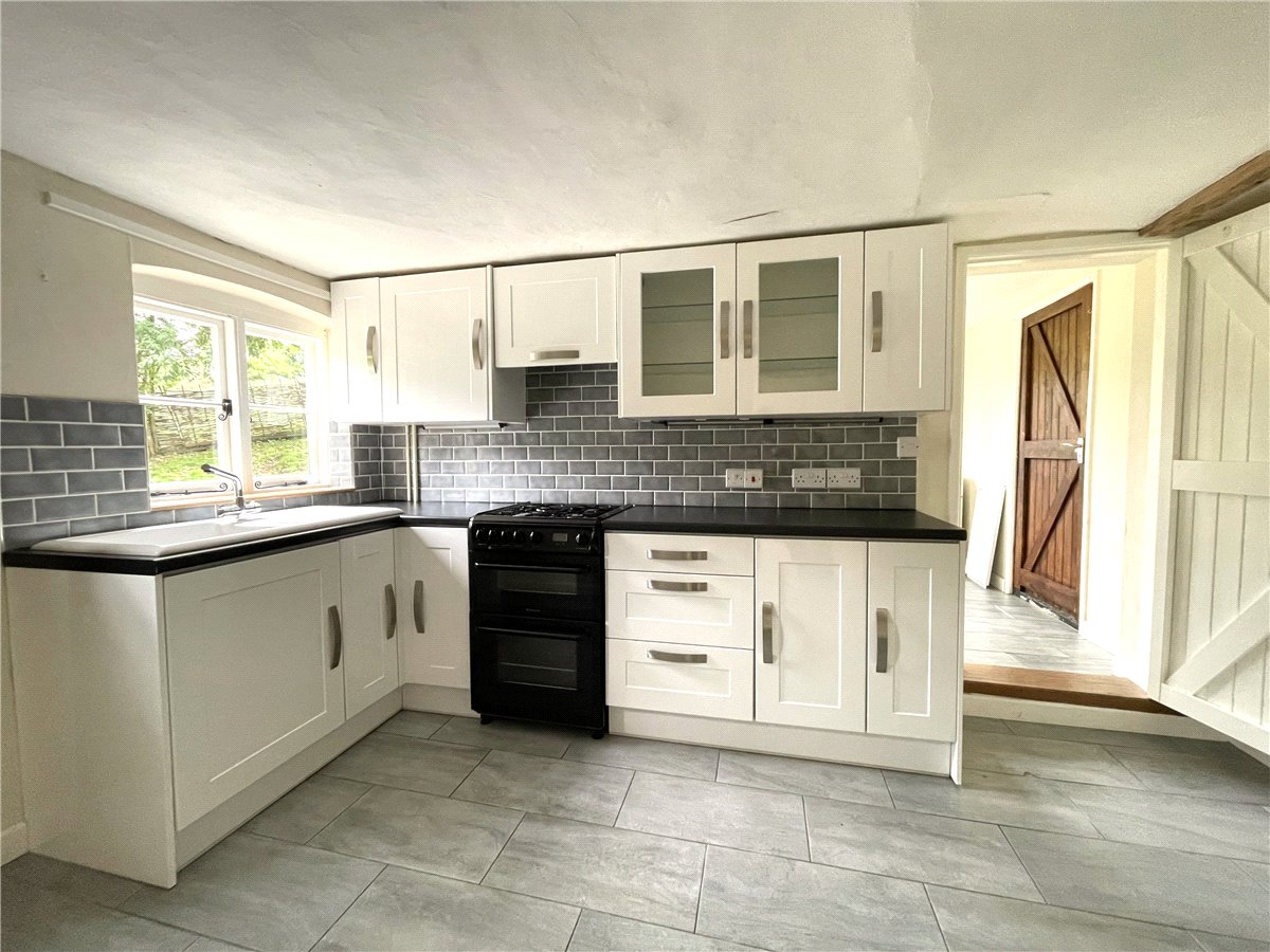 3 bedroom Cottage, Mildenhall, Marlborough, SN8 - Available, Image 1