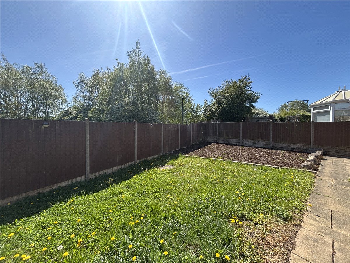 3 bedroom Bungalow, Nascot Close, Bramley, S66 - Available, Image 2