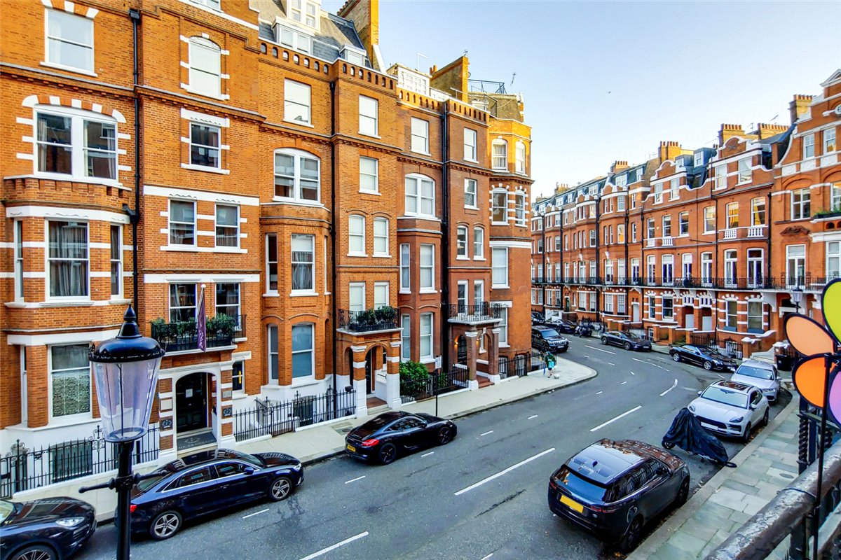 1 bedroom Flat, Egerton Gardens, Knightsbridge, SW3 - Available, Image 3